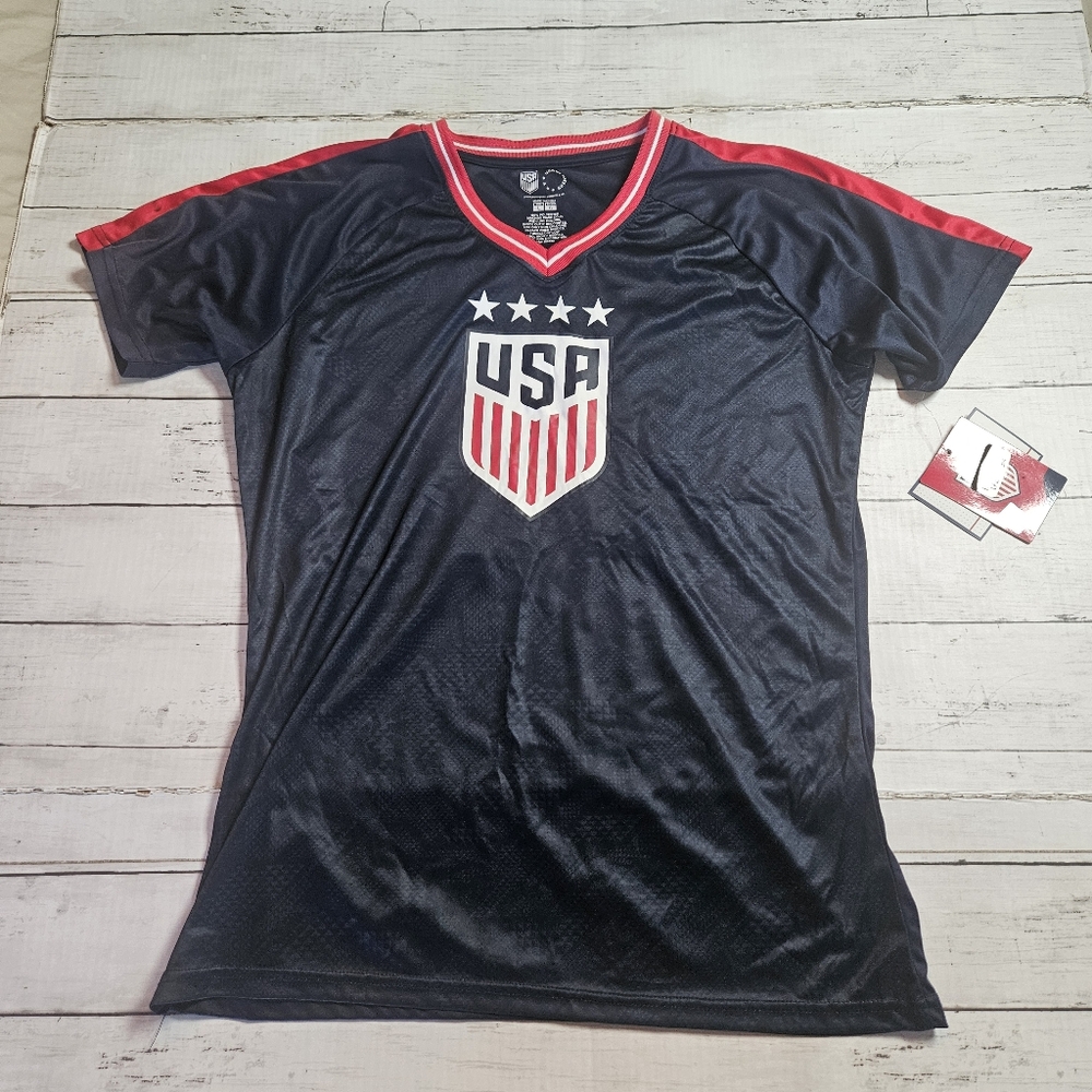 USA Soccer Jersey Womens Size Large  NWT Smith #11